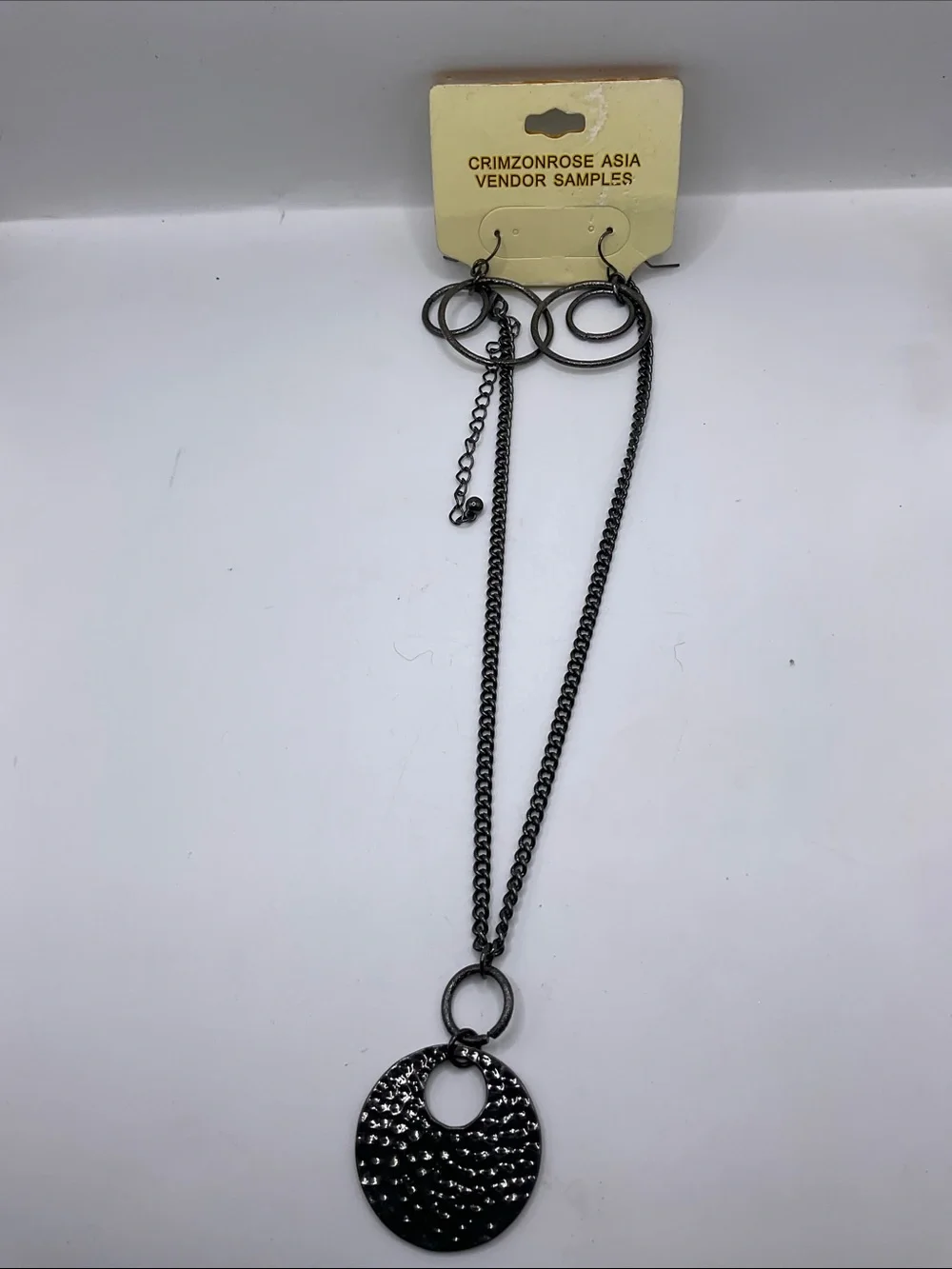 Black earring & necklace set